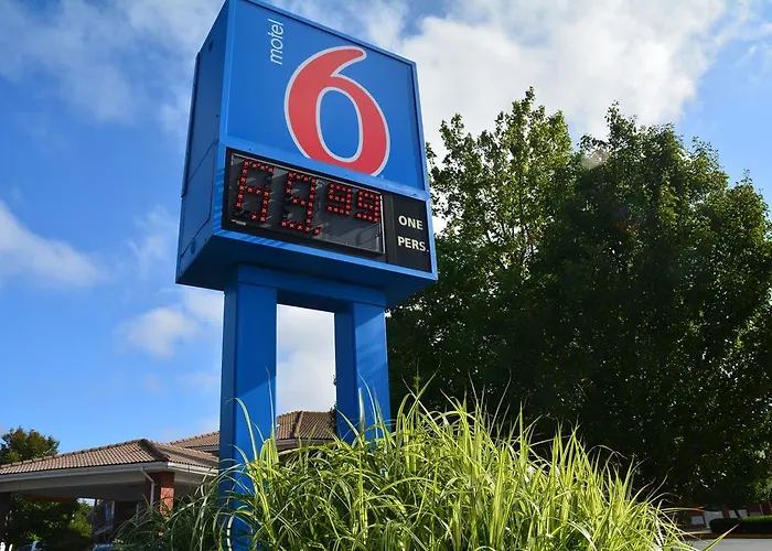 Motel 6-Newport, Ri